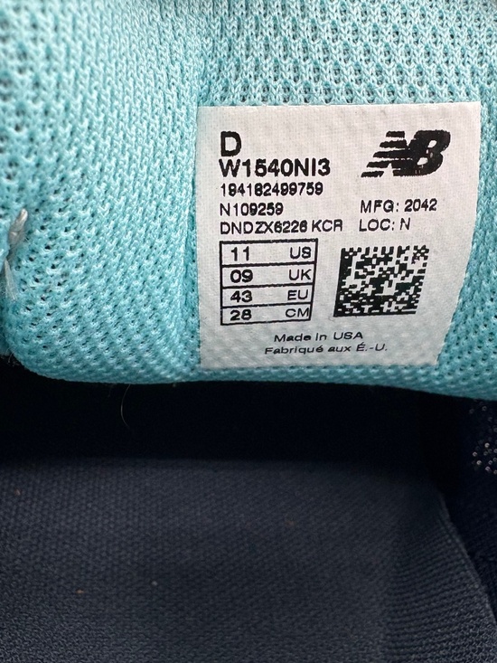 New Balance Women's 1540v3 Size 11 Blue Running Shoes - Picture 13 of 14